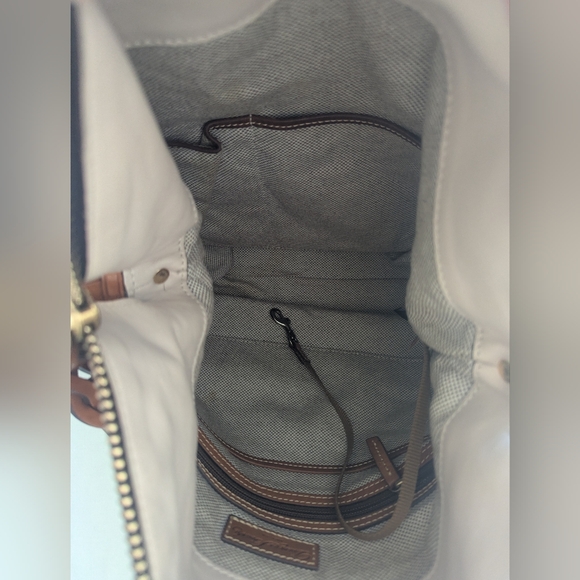 Dooney & Bourke Large Cream Leather Hobo Shoulder Bag - Picture 15 of 16